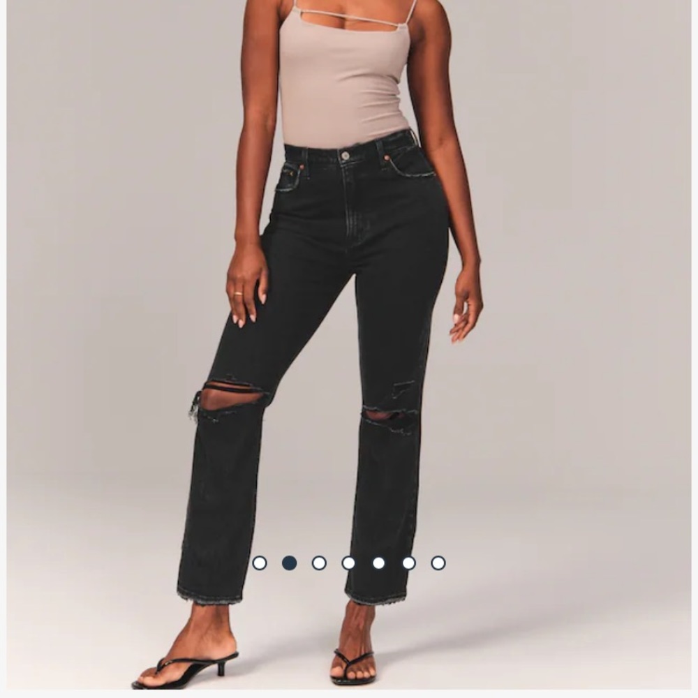 NWT ABERCROMBIE CURVE LOVE ULTRA HIGH RISE BLACK RIPPED JEANS SHORT